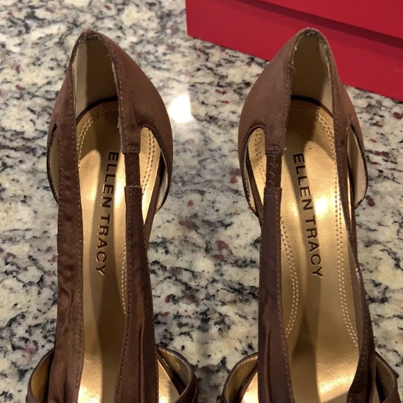 Ellen Tracy Espresso Talia Heels - Picture 4 of 7